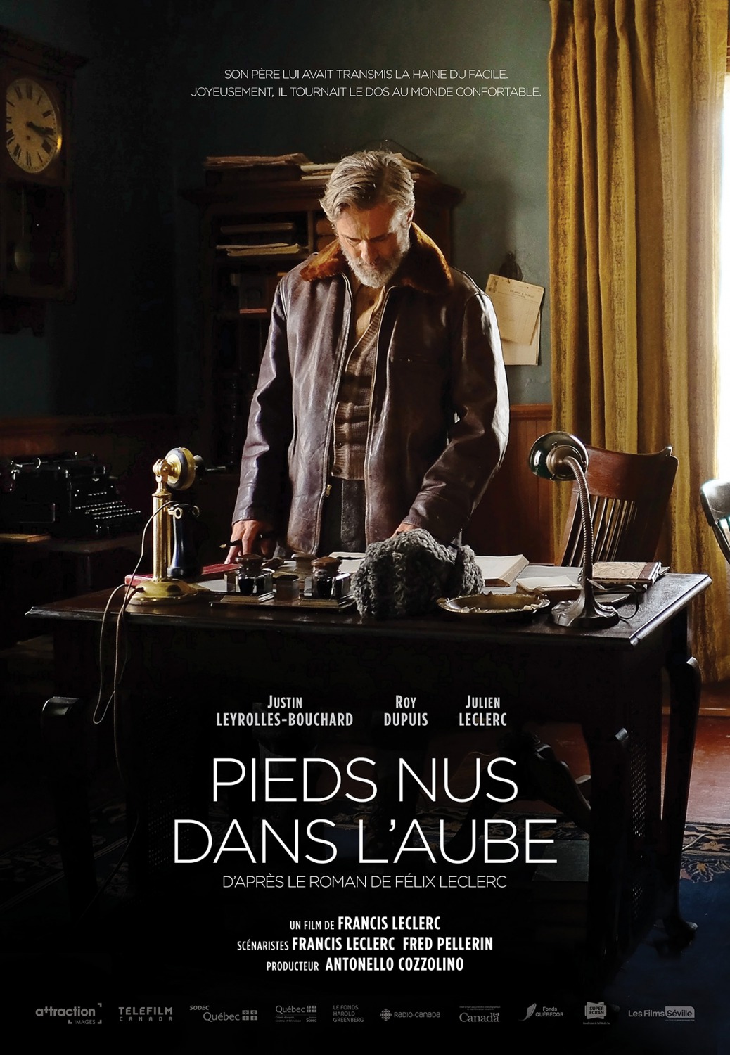 Extra Large Movie Poster Image for Pieds nus dans l'aube (#2 of 4)