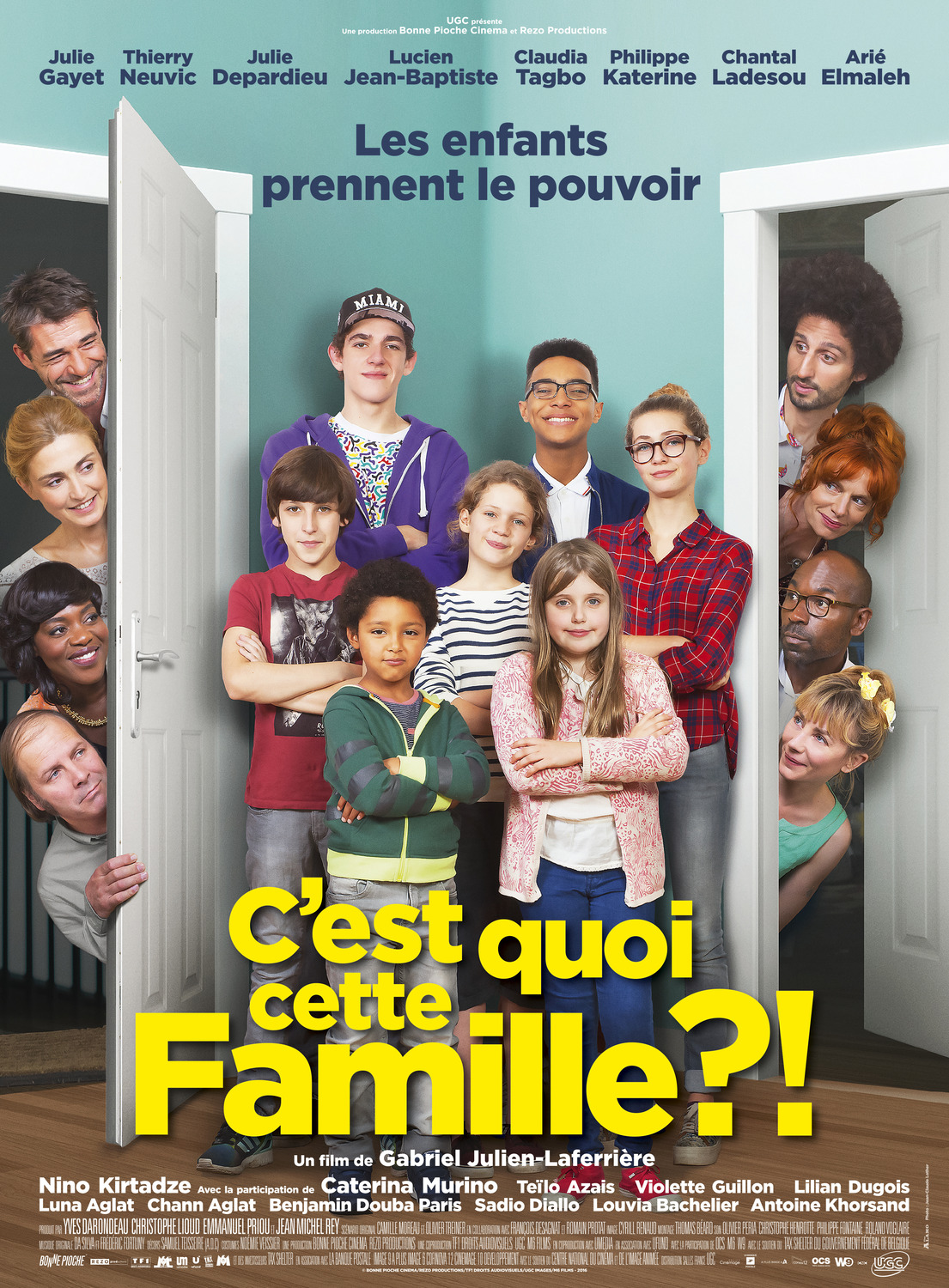 Extra Large Movie Poster Image for C'est quoi cette famille?! 