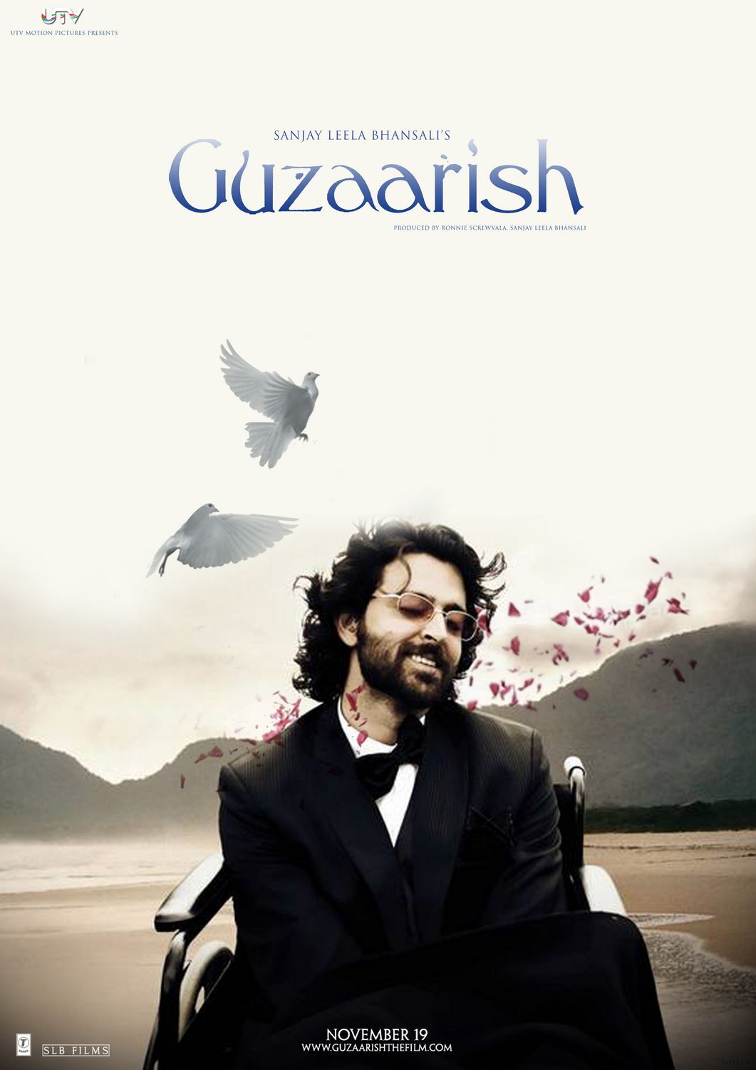 Extra Large Movie Poster Image for Guzaarish (#5 of 5)