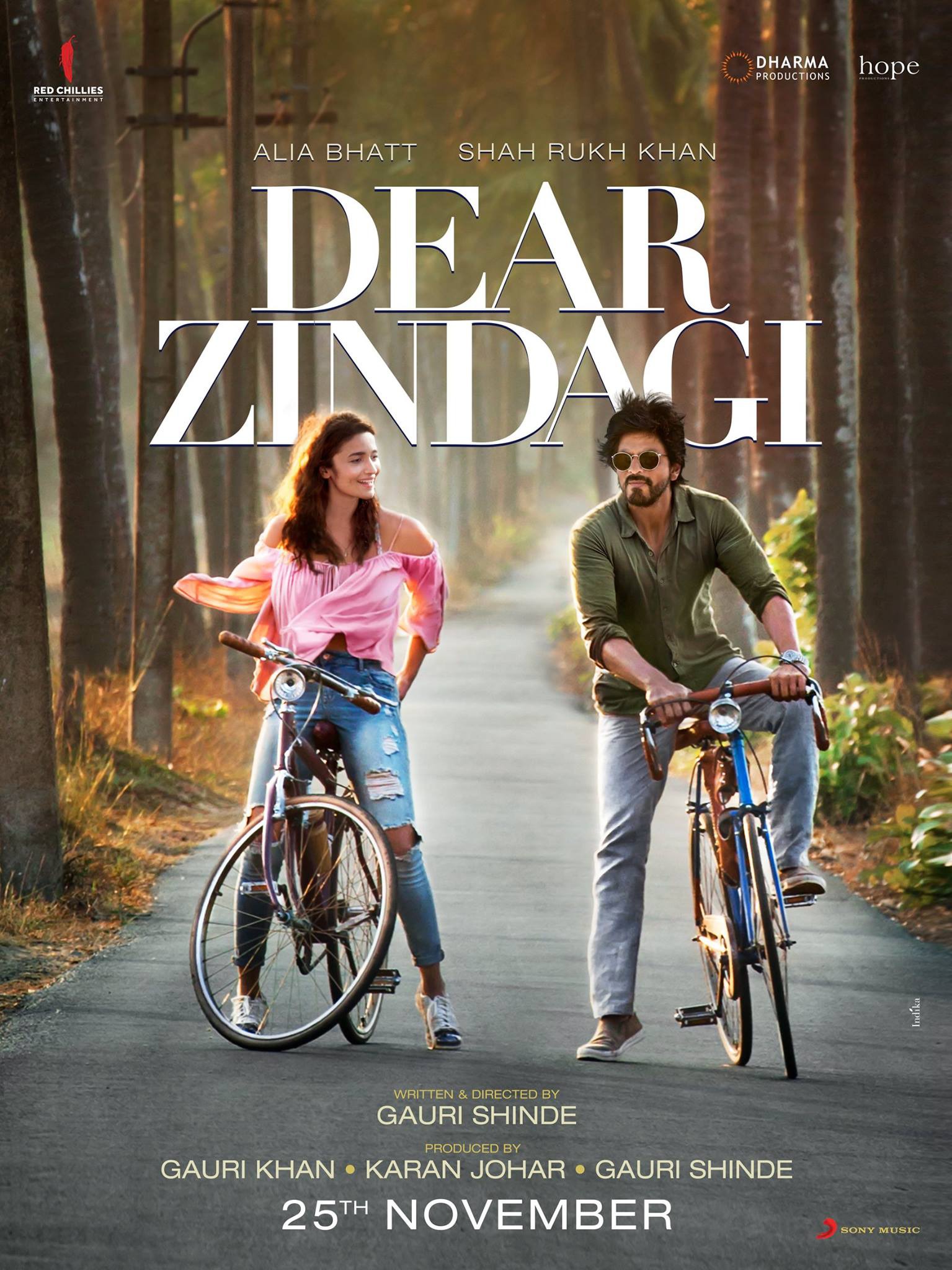 Mega Sized Movie Poster Image for Dear Zindagi (#1 of 2)