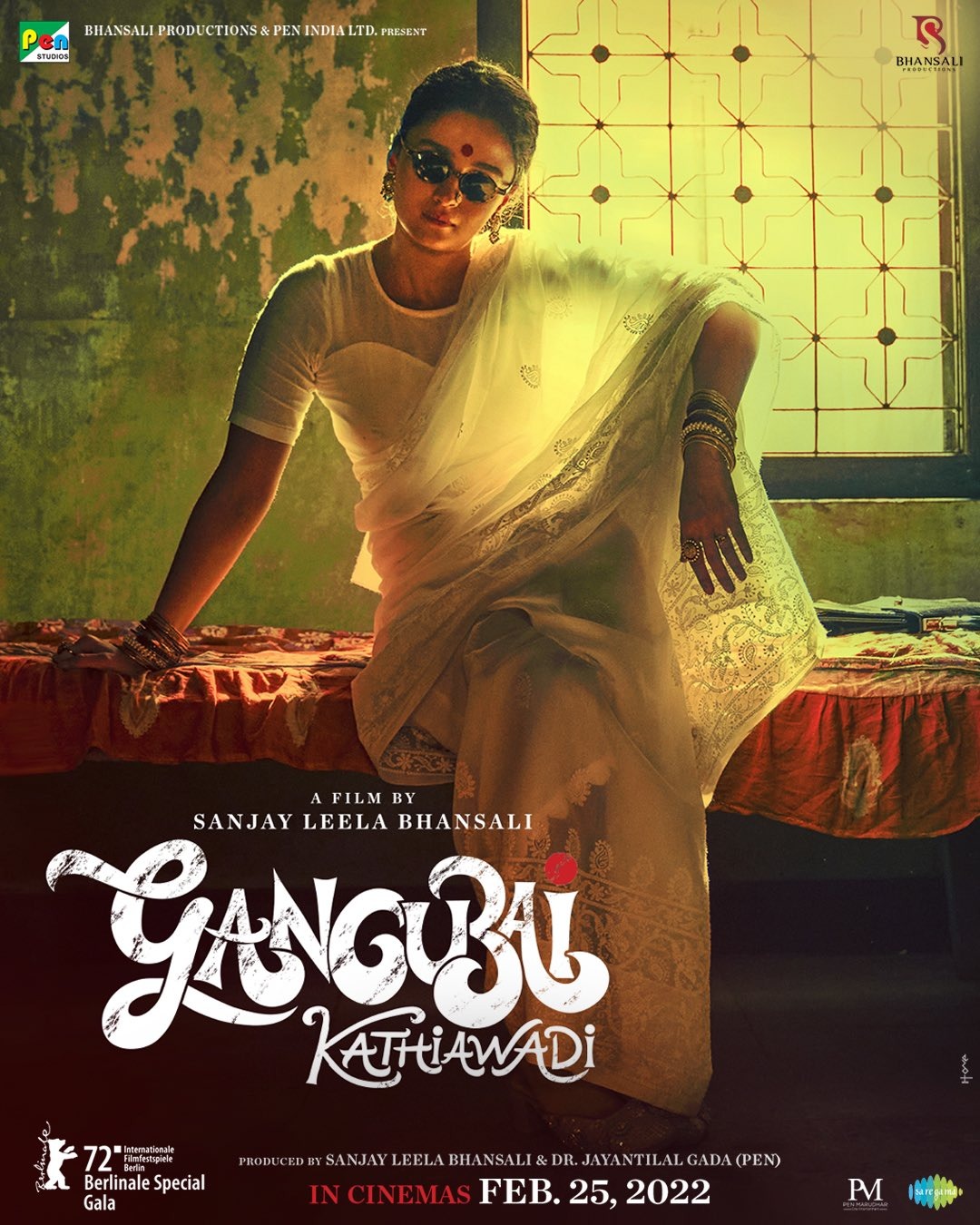Extra Large Movie Poster Image for Gangubai Kathiawadi 