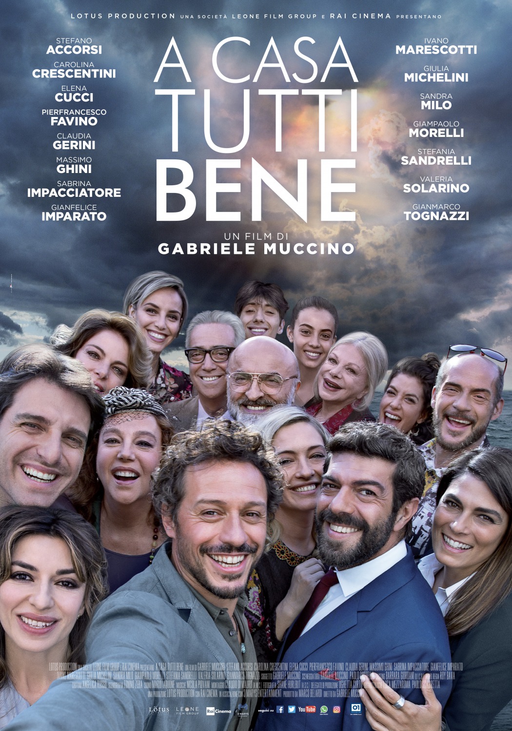 Extra Large Movie Poster Image for A casa tutti bene 