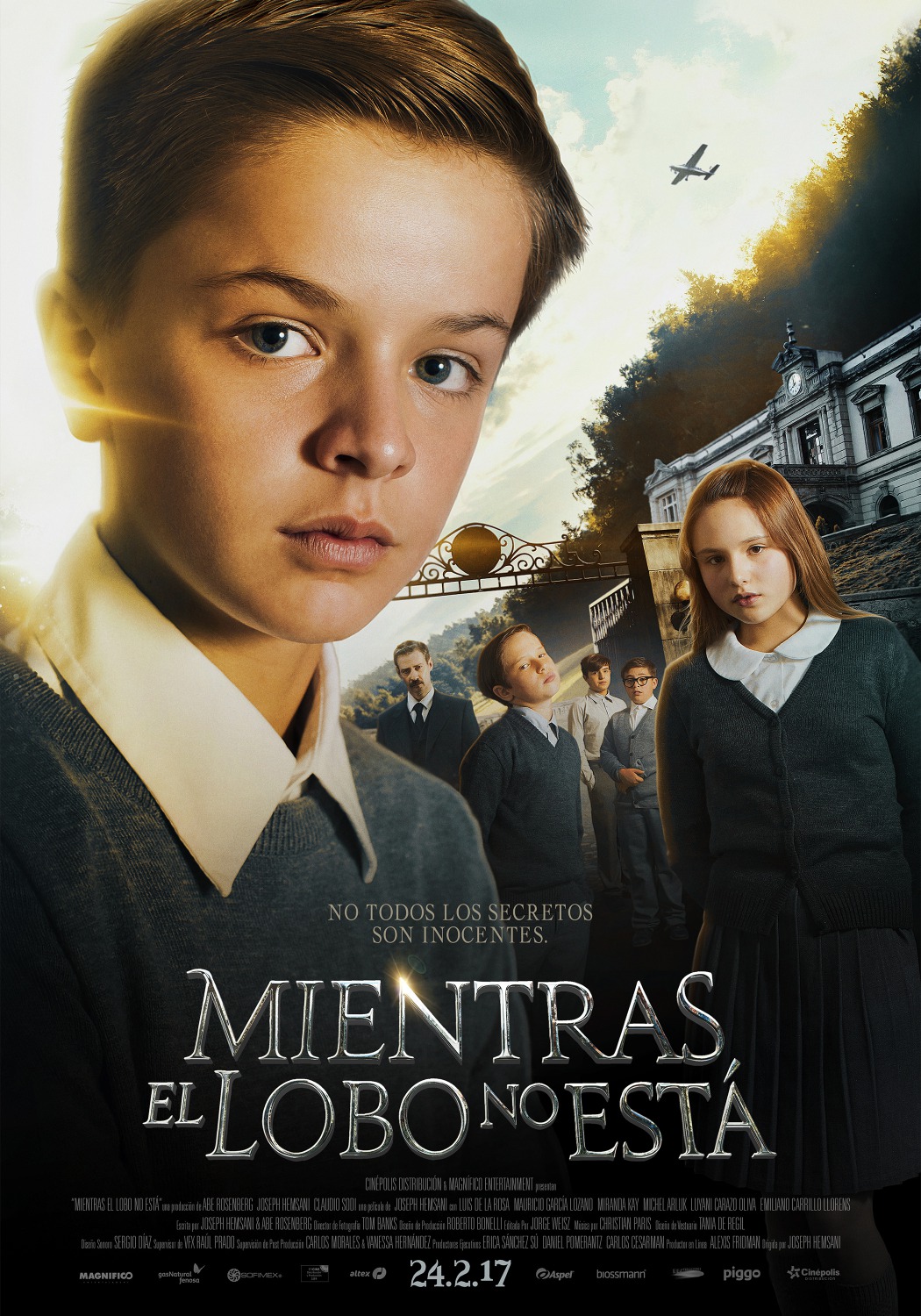 Extra Large Movie Poster Image for Mientras el Lobo No Está (#2 of 4)