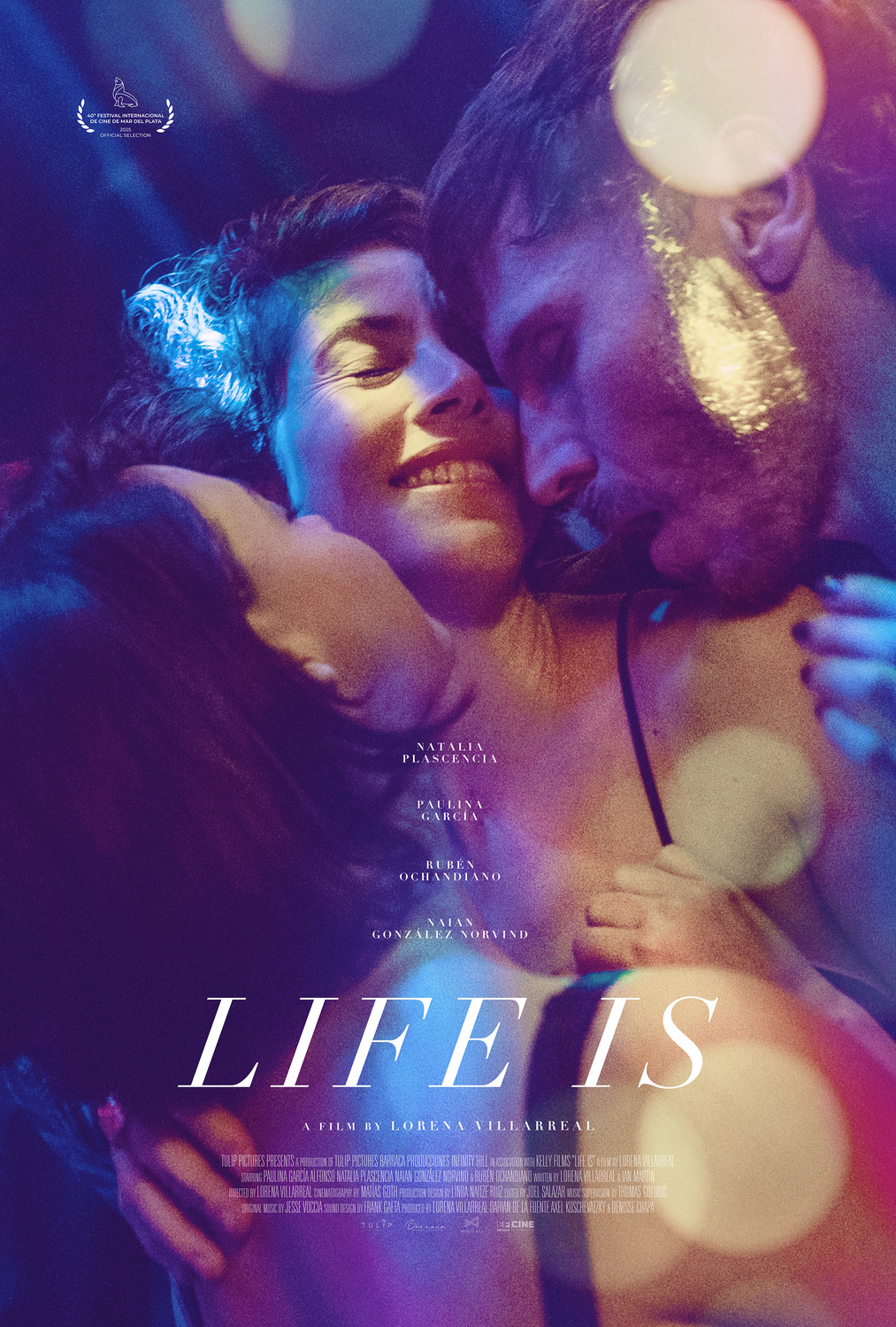 Extra Large Movie Poster Image for Life Is 