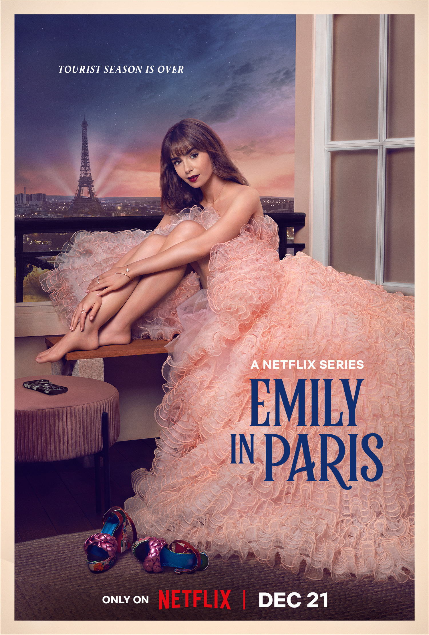 Mega Sized TV Poster Image for Emily in Paris (#18 of 33)